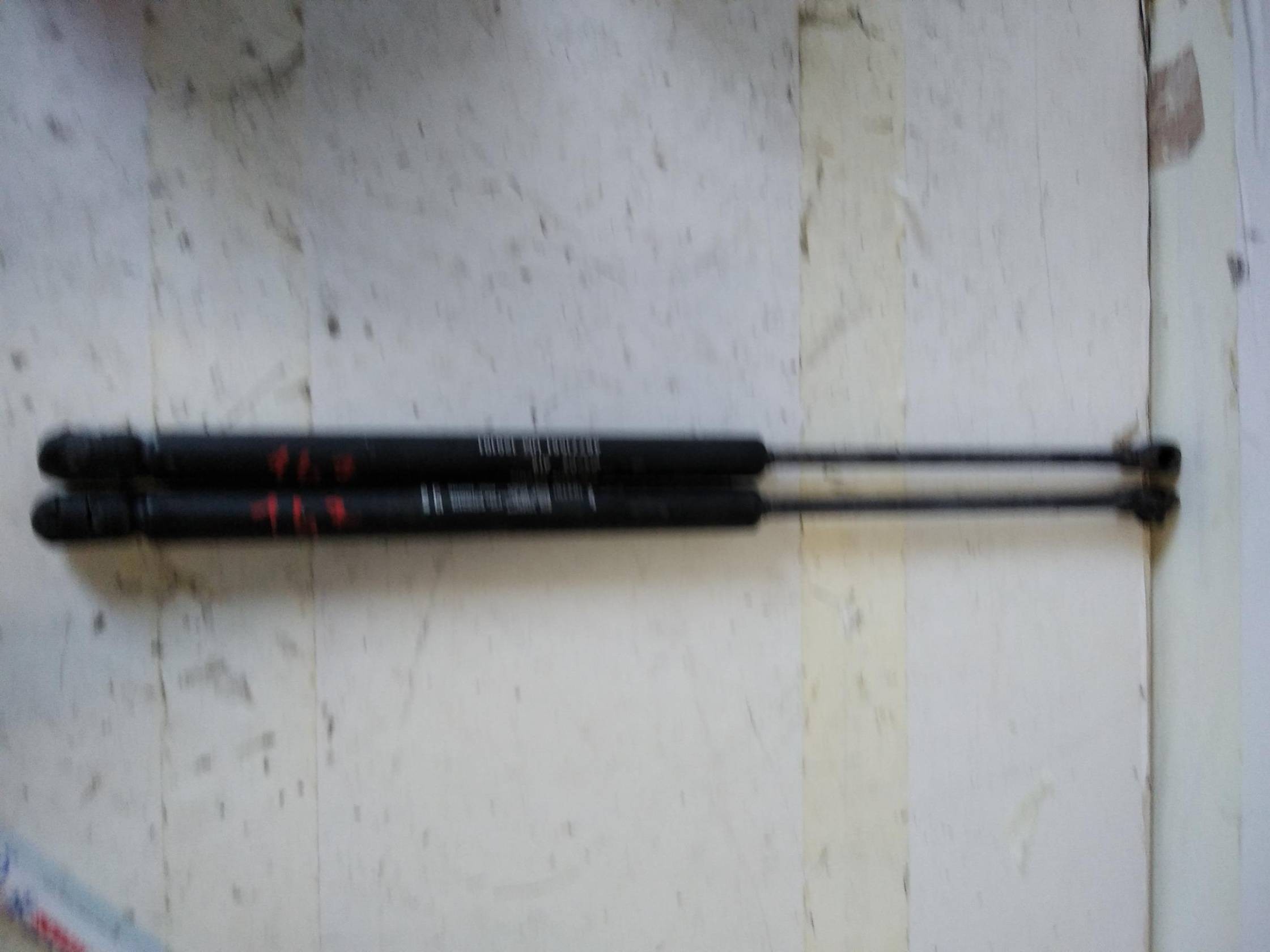 Asta ammortizzante portello post. sx.